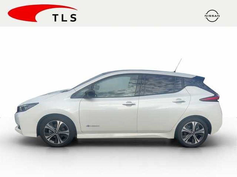 Nissan Leaf Tekna 40 kWh Navi Leder Soundsystem Bose 360 Kamera LED Scheinwerferreg. ACC App